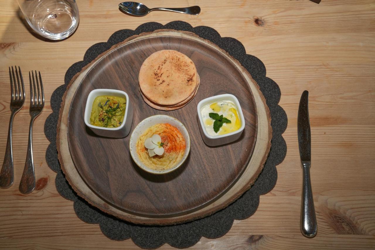 Hotel Pordoi Passo Pordoi Vegetarian Hotel กานาเซย์ ภายนอก รูปภาพ