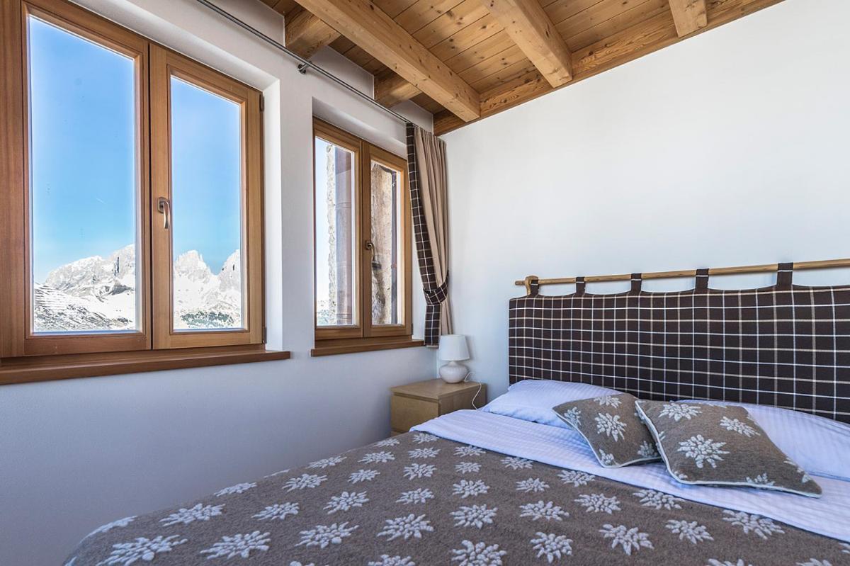 Hotel Pordoi Passo Pordoi Vegetarian Hotel กานาเซย์ ภายนอก รูปภาพ